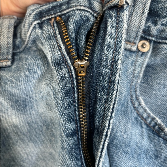 American Eagle Relaxed Mom Jean, Distressed - Picture 2 of 7